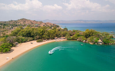 WaterSkiing & Wakeboarding | Kaya Mawa Activities