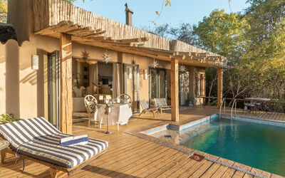 Private Pool | The Nut House