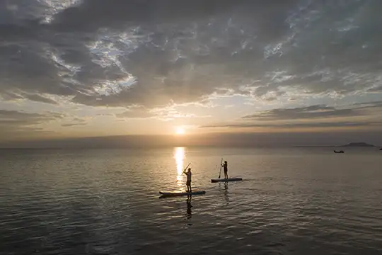 Kaya mawa paddle boarding