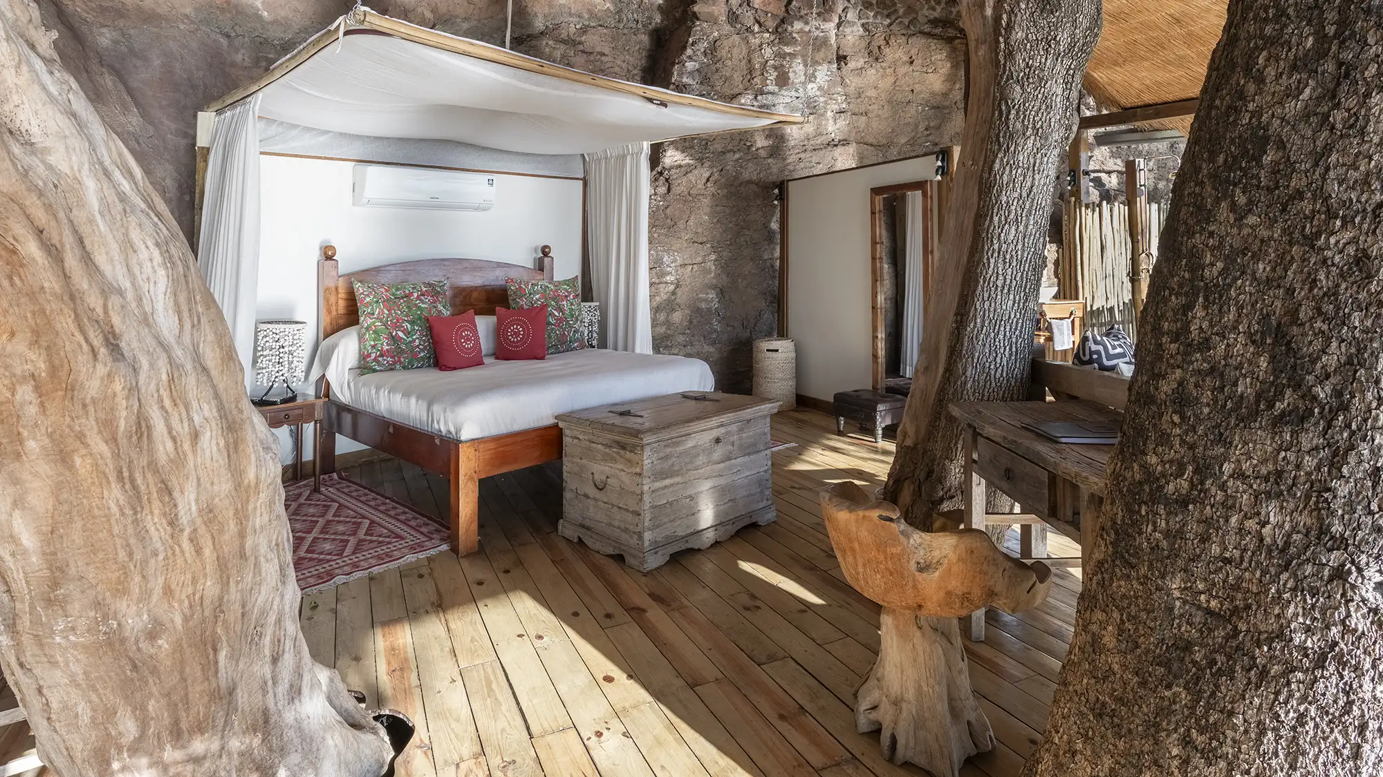 Tongabezi Tree House